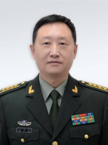 王立军（中国解放军总医院第三医学中心口腔科主任医师）