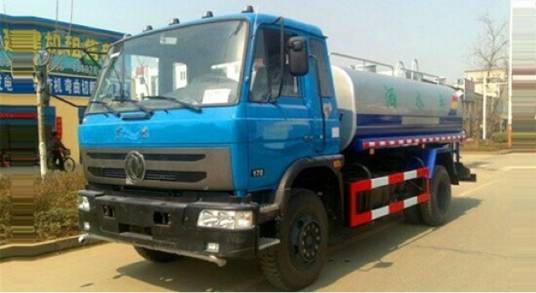程力洒水车