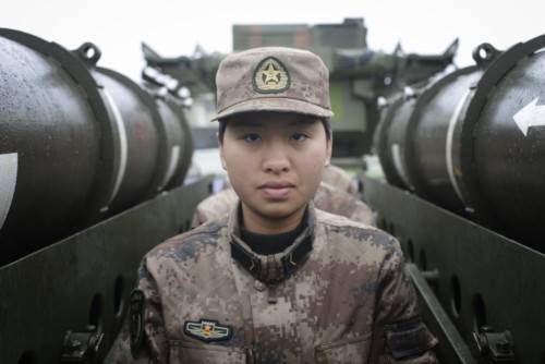 侯玉玲（陆军第14集团军某炮兵团指挥连中士）