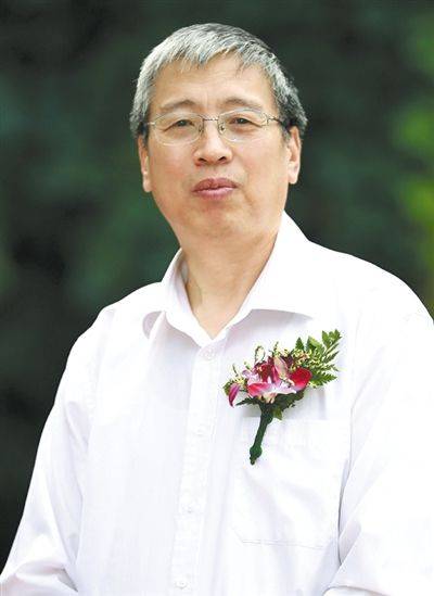 吴甡（北京市广渠门中学校长）