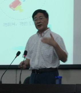 王明文（江西师范大学数字产业学院名誉院长）