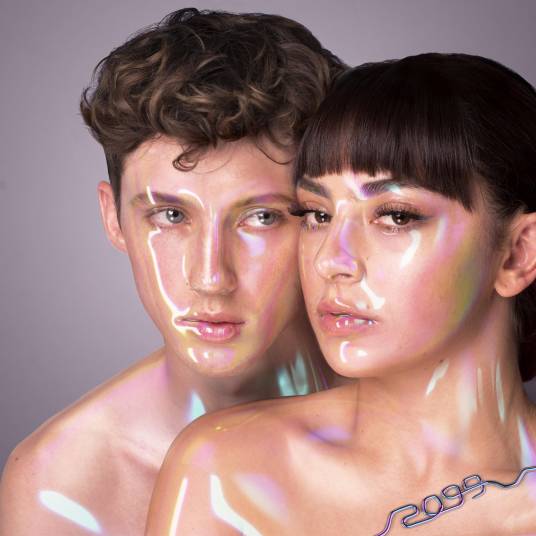 2099（Charli XCX / Troye Sivan合作单曲）
