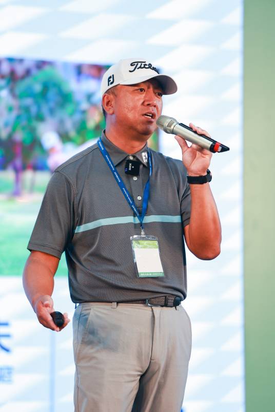 陆文龙（蓝茵高尔夫教学总导师）