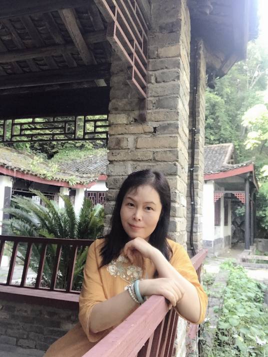 唐薇（中国美术家协会会员）