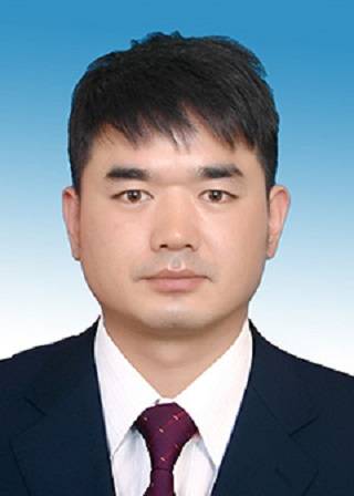 杨文龙（云南省楚雄彝族自治州姚安县人民政府办公室党组成员、县人民政府办公室副主任）