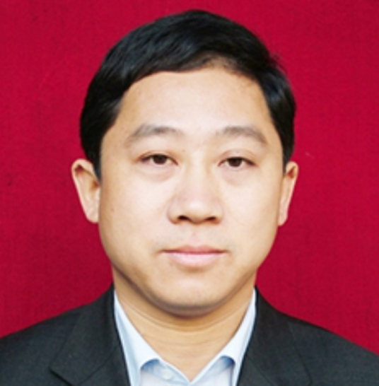 李拥军（安化一中校长）