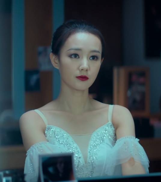 邱倩（奇幻爱情电影《我在时间尽头等你》女主角）