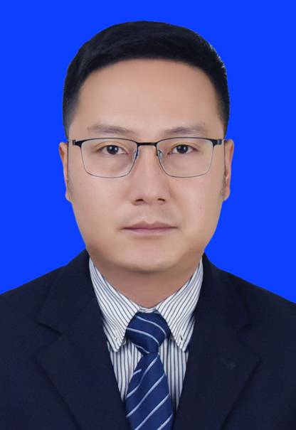 张以东（贵州省锦屏县委副书记、县人民政府县长）