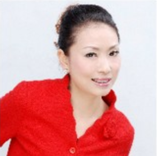 安妮（商务礼仪培训师）