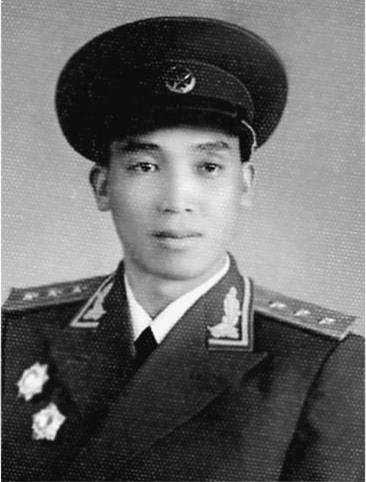 李文清（原昆明军区参谋长）