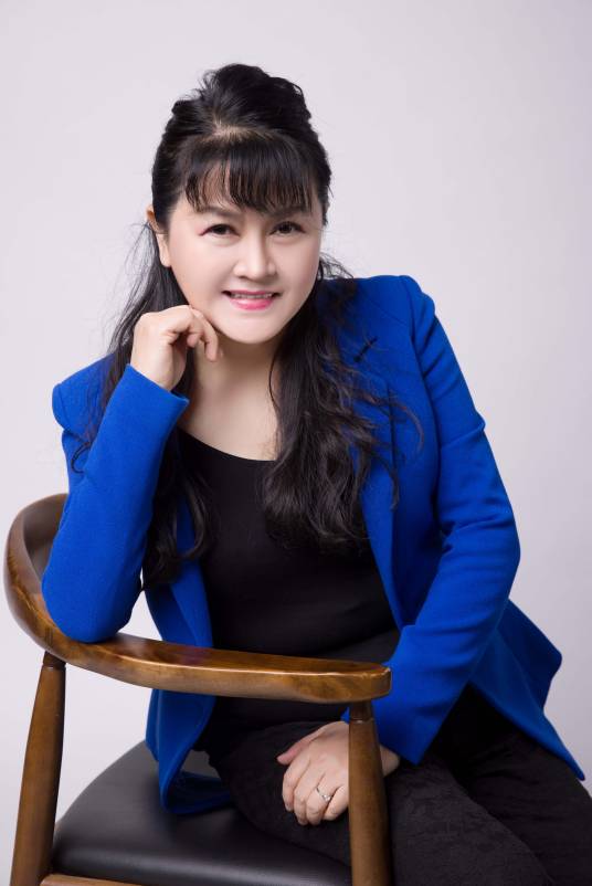 汤琼(暨南大学外语学院副院长)