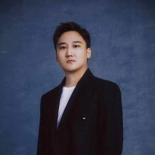 陈岩（华语原创男歌手、演员、经纪人）