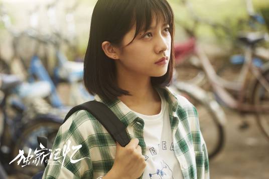 薛桐（网剧《独家记忆》中登场的虚拟人物）