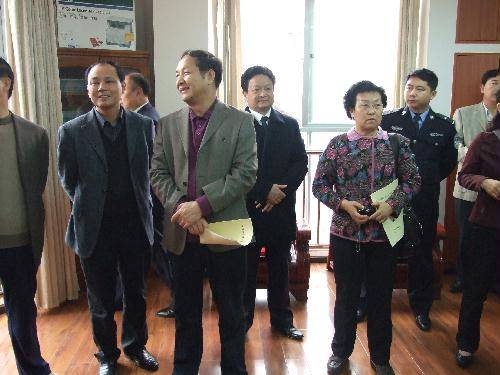 李中林（原内蒙古人事厅修志办公室工资处处长）
