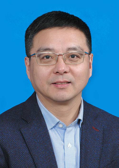 闫伟（辽宁省葫芦岛市连山区教育局党组书记、局长）