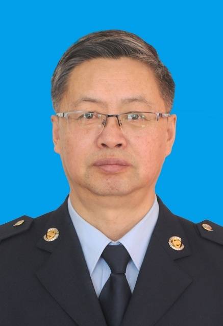 张静波（国家税务总局乌兰察布市税务局党委委员、副局长）