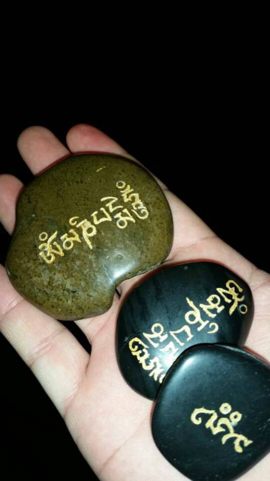 玛尼石（藏族传统民间艺术品）