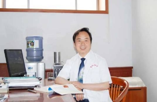 高富军（山东医专眼科学教授，九三学社社员，山东省鲁南眼科医院院长）