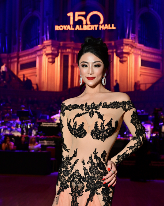 陈金（国际标准舞运动员、亚运会冠军、国标舞国际评审）