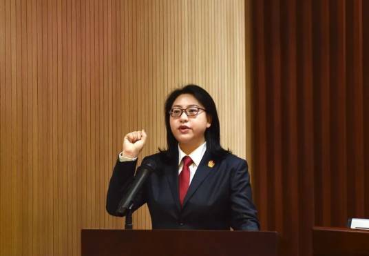 何妍（呼和浩特市司法局局长）