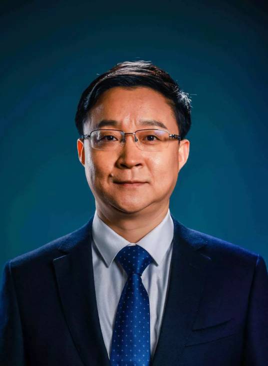 刘庆峰（第十四届全国人大代表，科大讯飞董事长，中国科学技术大学兼职教授、博士生导师）