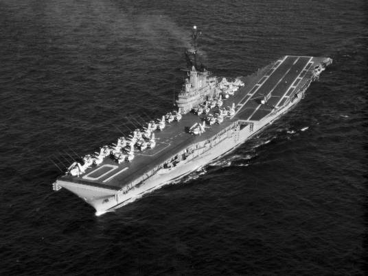 约克城号航空母舰（CV-10航空母舰）