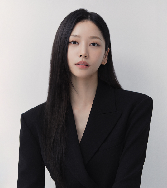 李瑜瑛（韩国女歌手、演员）