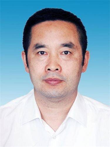 邱峰（安徽省宿州市灵璧县商务局原局长）