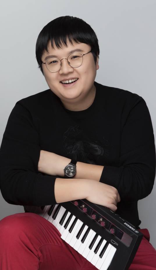 邓柯（《歌手》乐评人）