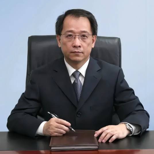 王向明（第十四届全国人大代表，中国工程院院士、飞机结构技术专家）