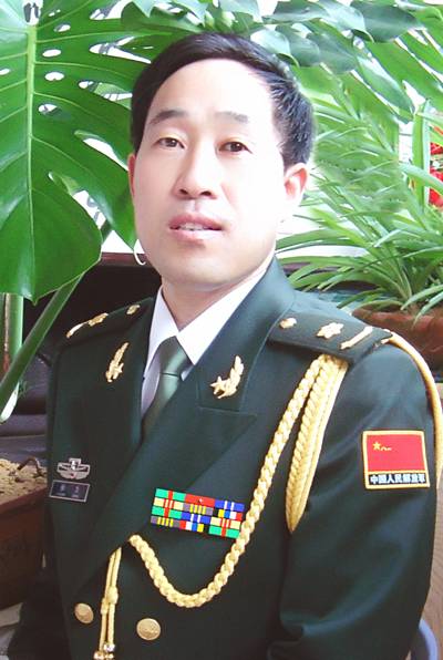 张兵（军旅书画家）