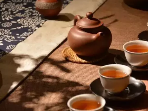 饮茶（降低胆固醇净化血液）