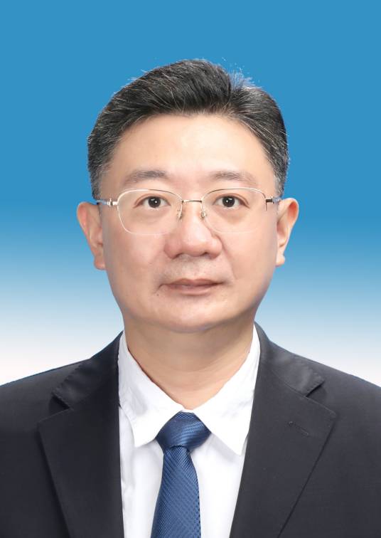 龙泉（江西省萍乡经济技术开发区管委会原副主任）