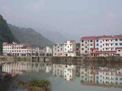 前王村（浙江省绍兴市新昌县双彩乡前王村）