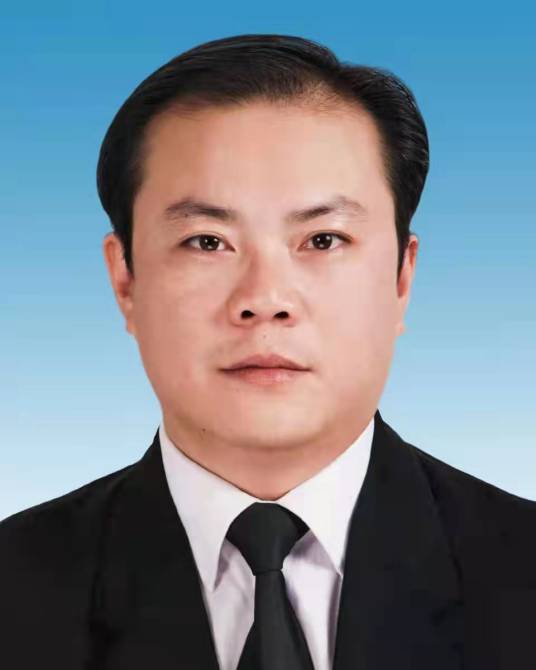邓杰（重庆市南川区政务服务管理办公室主任）