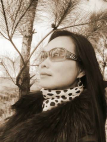 钟秀华（当代青年作家）