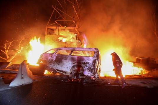 9·4伊朗氯气罐车爆炸事故