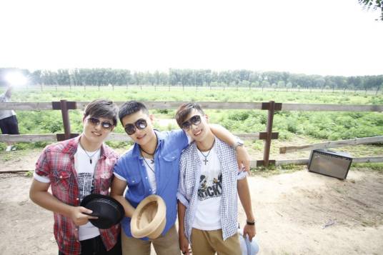 E-GO（90后偶像男团）