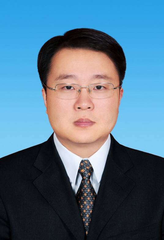 任巍（福建省福州市仓山区委常委、区政府党组副书记、副区长）