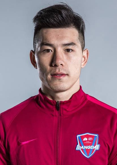 曾帅（足球运动员）