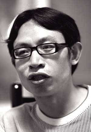 范美忠（汶川地震中逃跑教师）