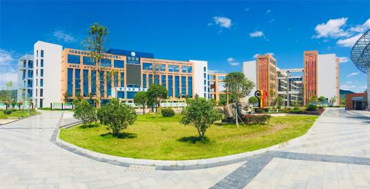 射洪绿然国际学校