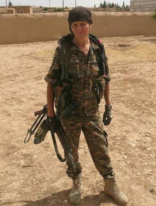 泰格（库尔德武装部队士兵）