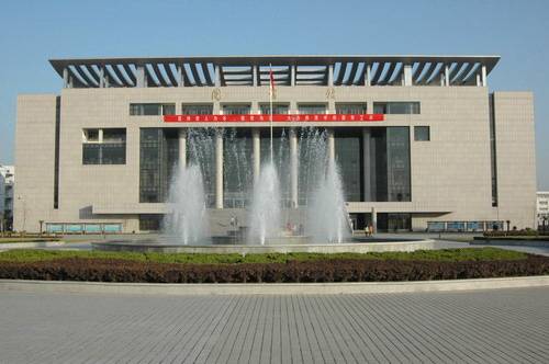 济宁学院图书馆