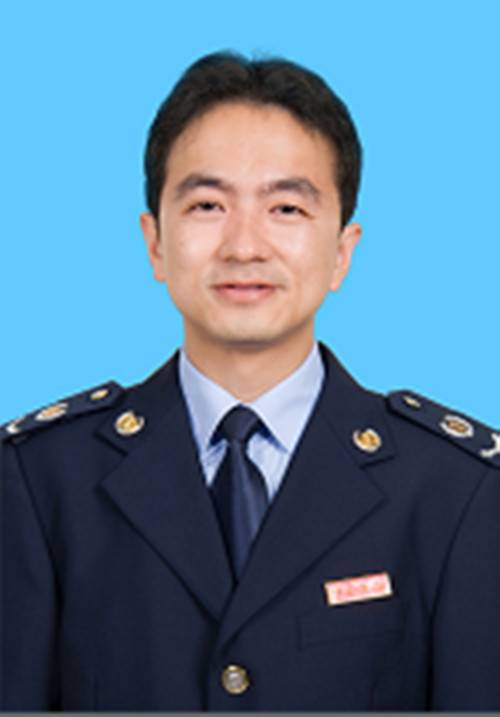 王荣（国家税务总局桂林市税务局总会计师）