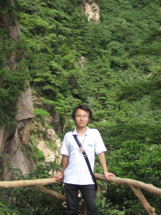 王锐（重庆大学物理学院教授、物理学院副院长）