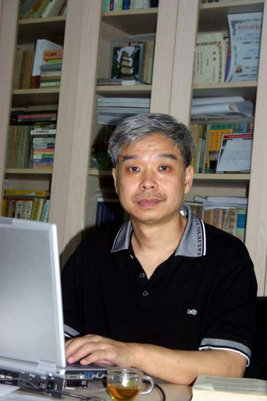 张弘（西北大学文学院原院长）