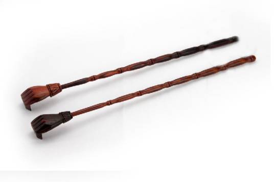 老头乐（用竹子制成的假手）