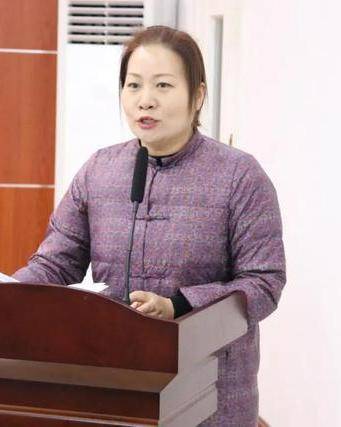 王红艳（第十四届全国人大代表，河南省汝南师范学校附属小学党支部书记、校长）