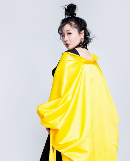 陈曦（山东滕州籍女歌手）